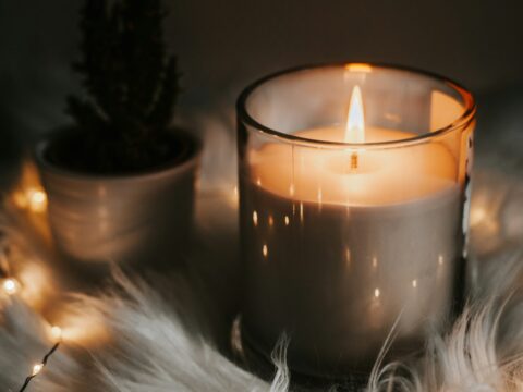 Vela Aromática Para Rituais de Espiritualidade Leve: Guia de Compra