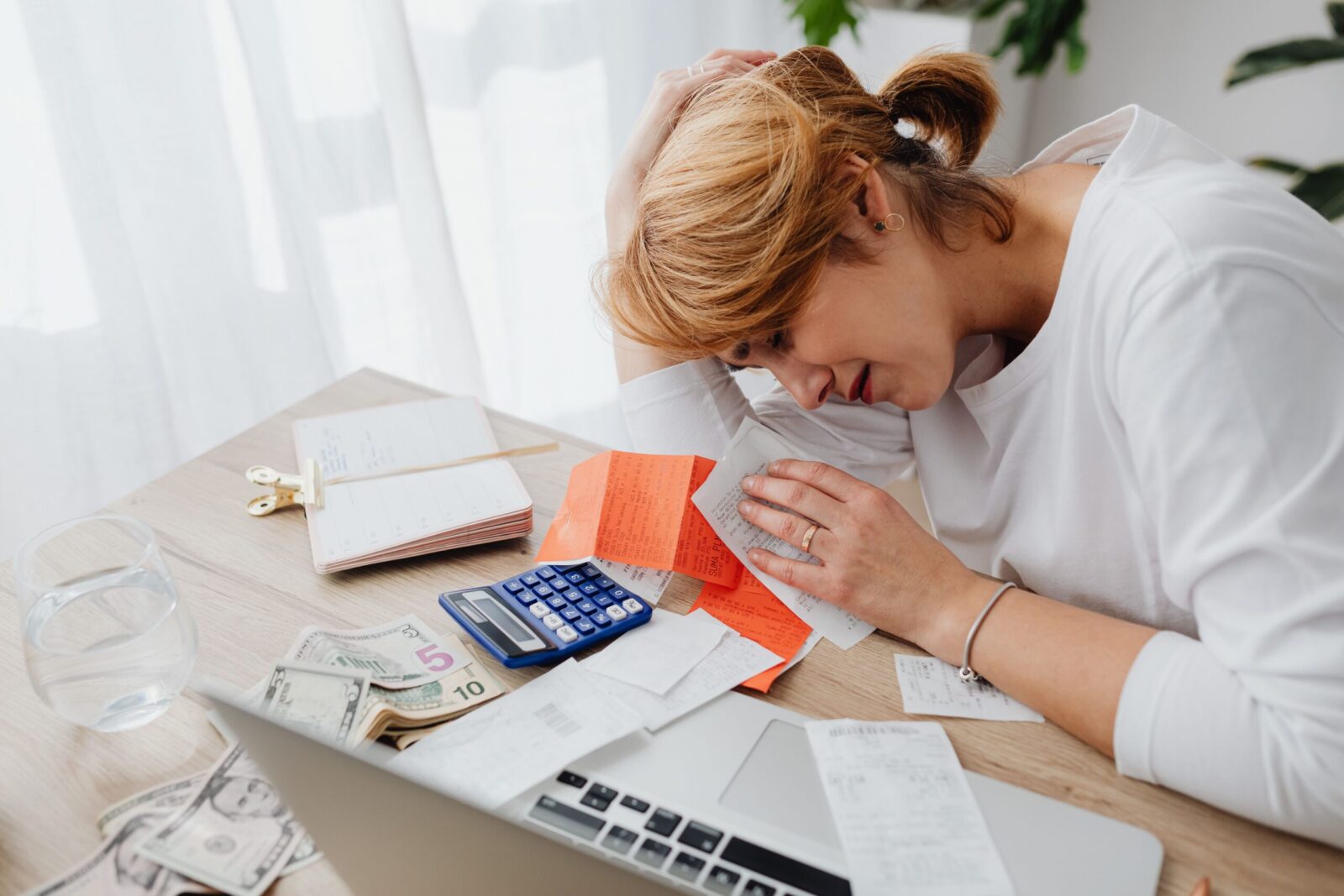 ansiedade financeira sinais e hábitos